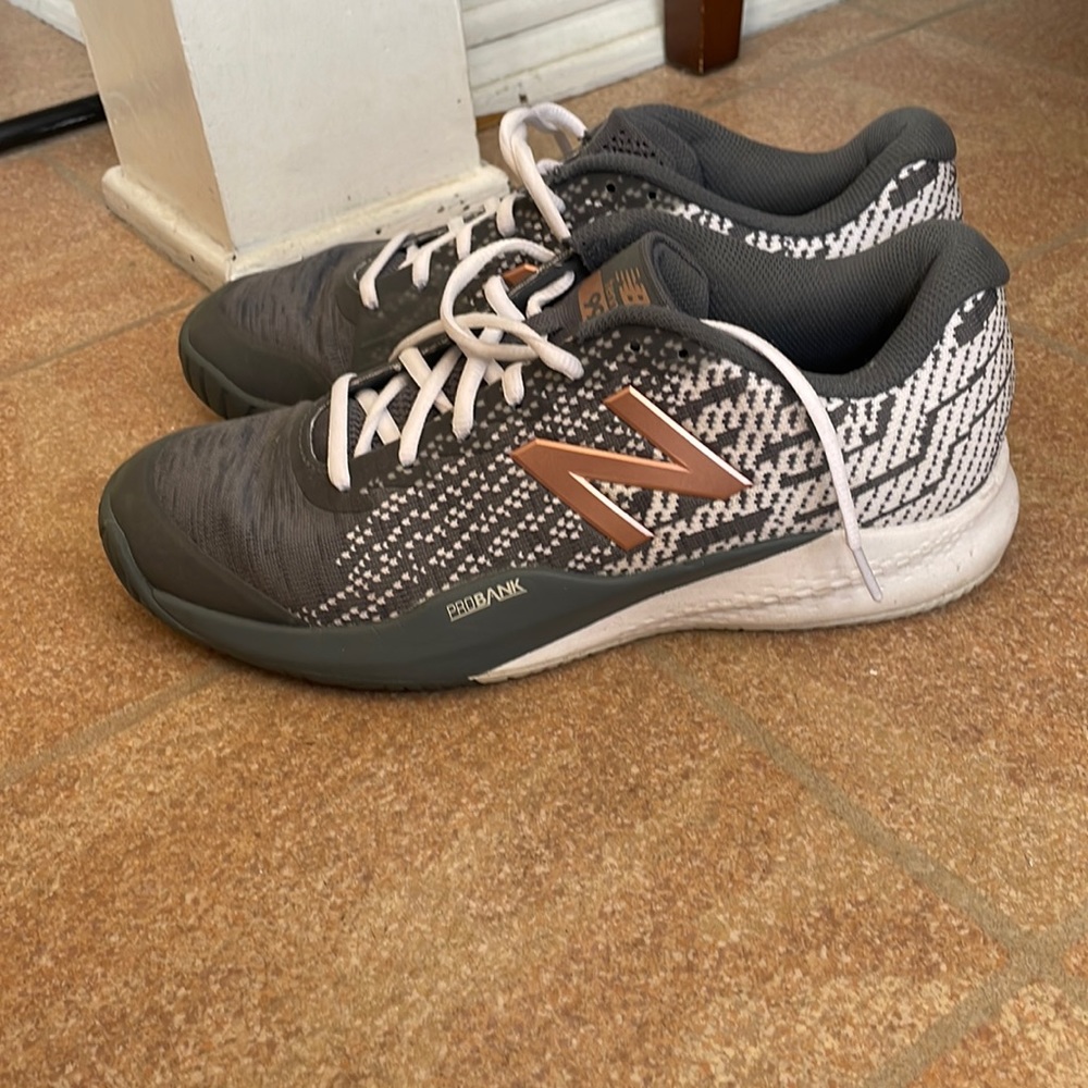 New Balance NB Tennis 996 Tennis Court Shoes Women's 10.5 Gray White Athletic
